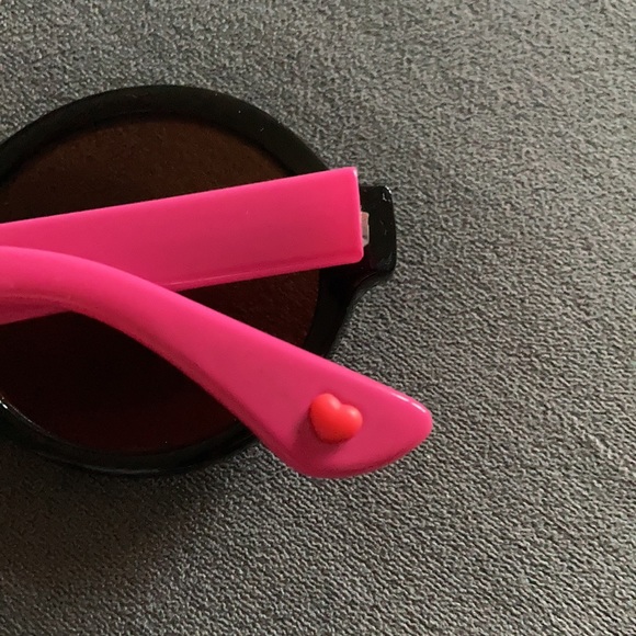 Betsey Johnson sunglasses - Picture 4 of 4